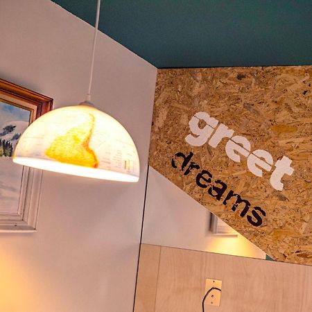Greet Hotel Marseille Provence Aeroport Vitrolles  Eksteriør billede